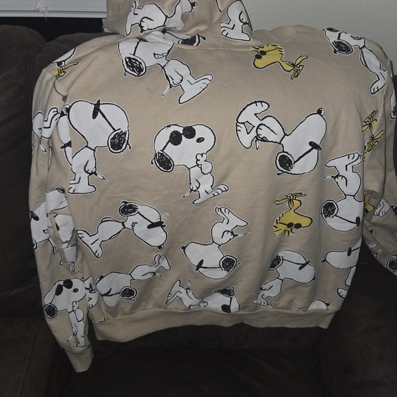 Peanuts Tan Hoodie with Black and White Accents - Picture 3 of 3